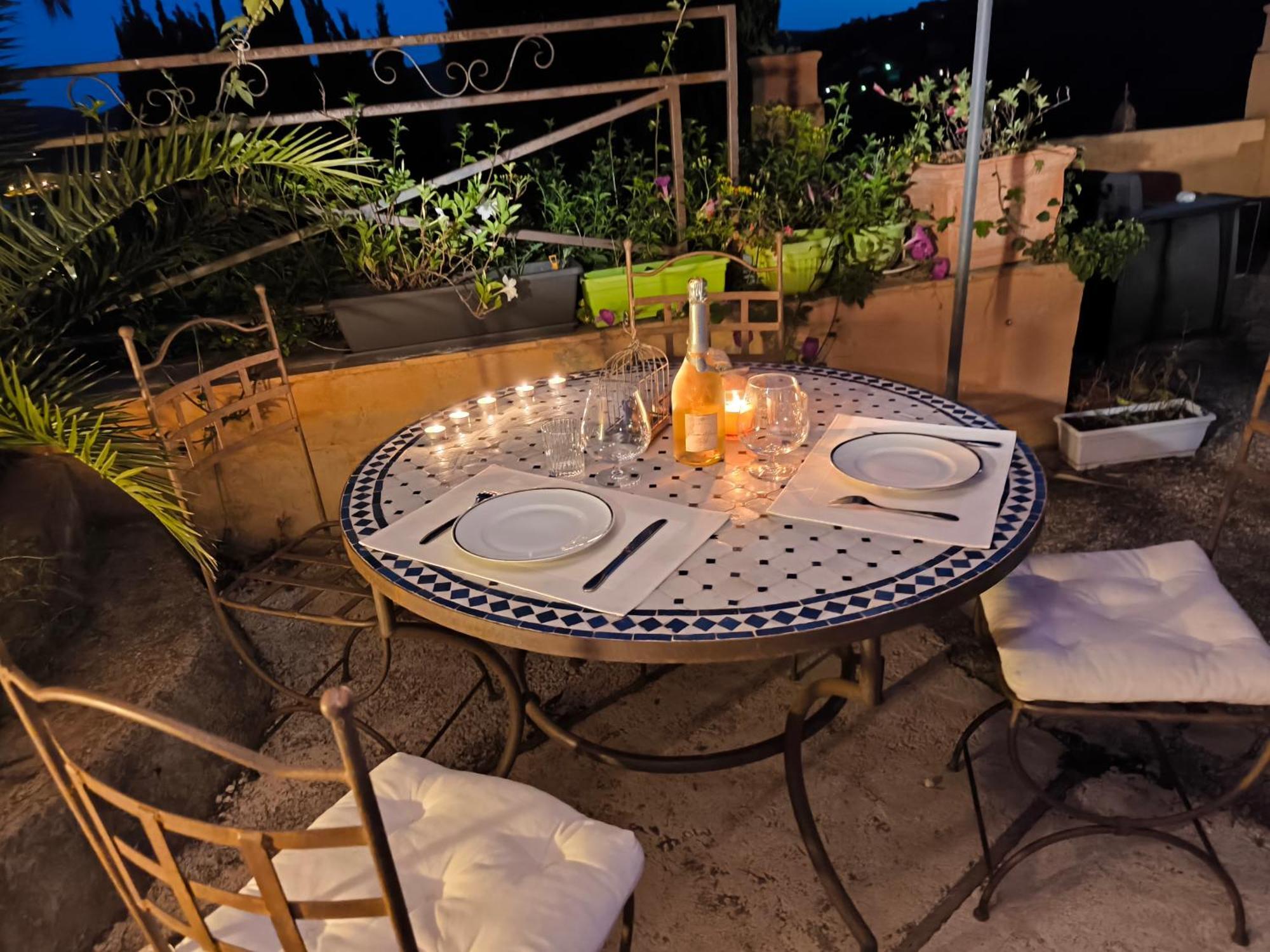 Love-Room Discret 40 M2 Bormes Les Mimosas Village Avec Terrasse Exteriér fotografie