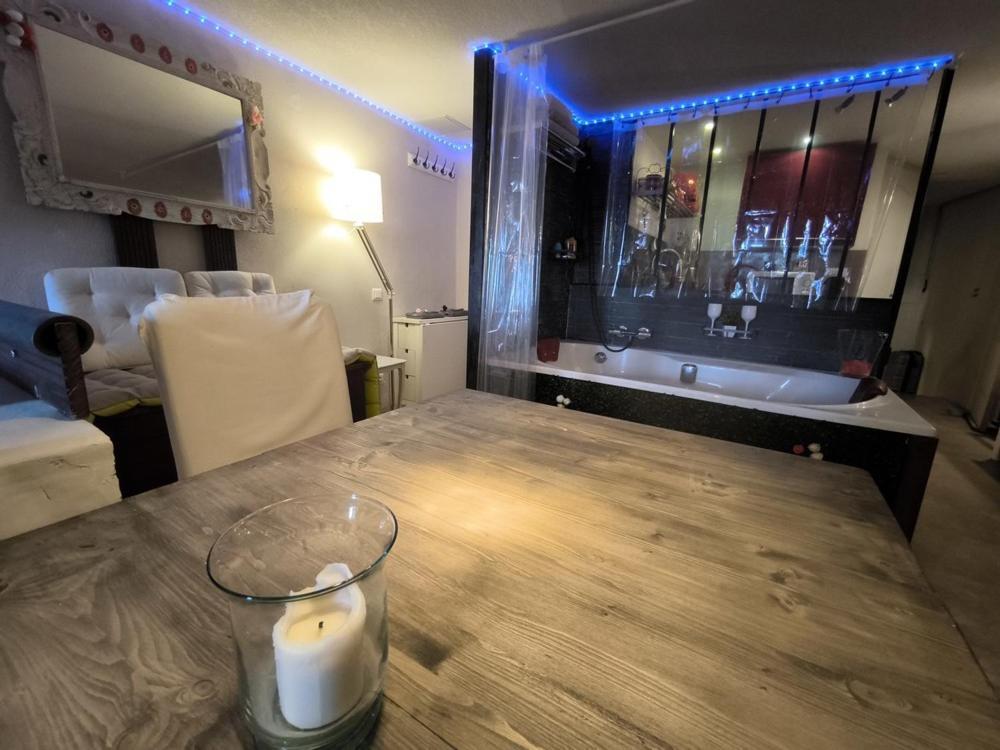 Love-Room Discret 40 M2 Bormes Les Mimosas Village Avec Terrasse Exteriér fotografie